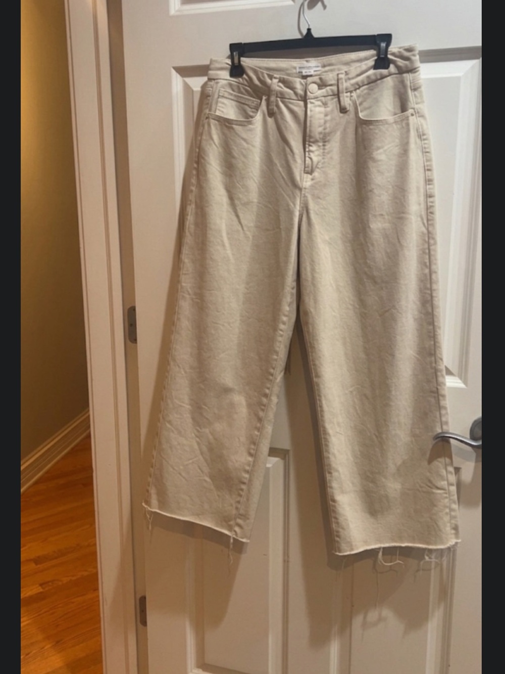 Good American Cream Wide-Leg Crop Jeans